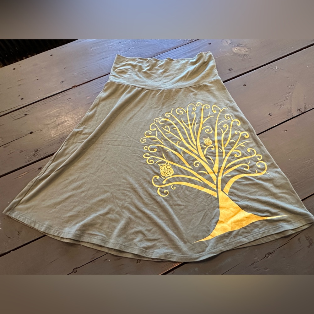 NWT SUN & MOON YELLOW OWL & TREE DESIGN STRETCH MINI SKIT ARMY GREEN Sz S